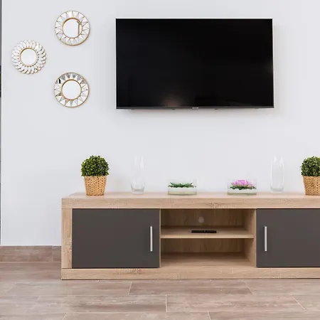 Feriehus Home2book Cozy Casa Papa, Bright Terrace & Bbq La Oliva